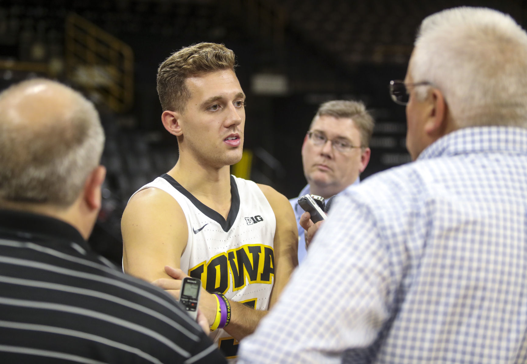 100818-Iowa-BB-Media-Day-024